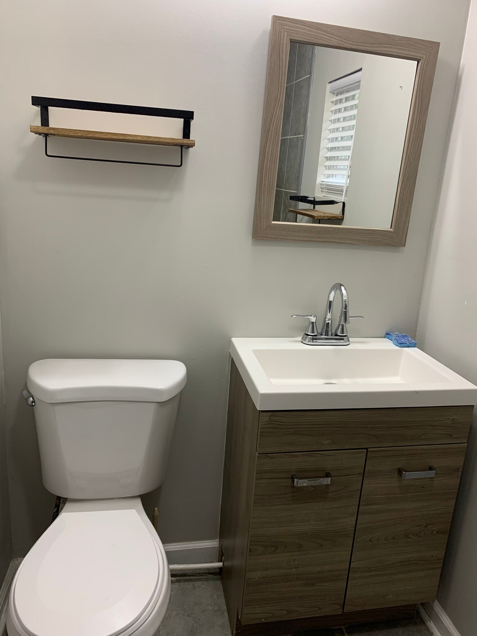 Building Photo - 1513B Lock Rd