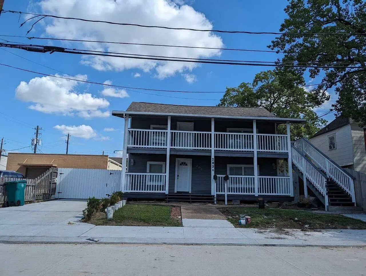 Look from outside - 203 Johnson St