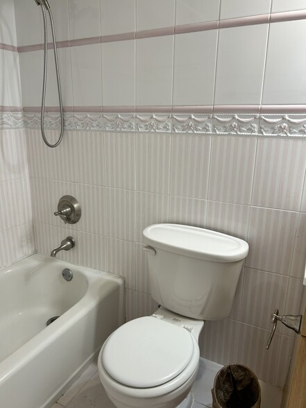 Bathroom with bathtub - 5701 SW 24th St