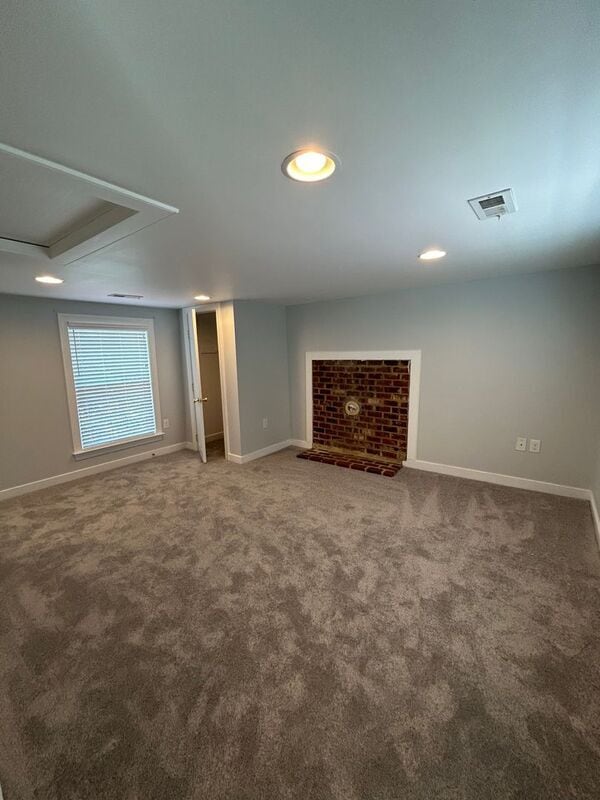 Building Photo - 11200 New Town Rd