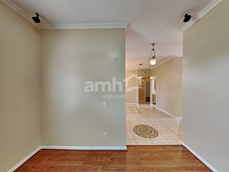 Building Photo - 4770 Mountain Breeze Ct S