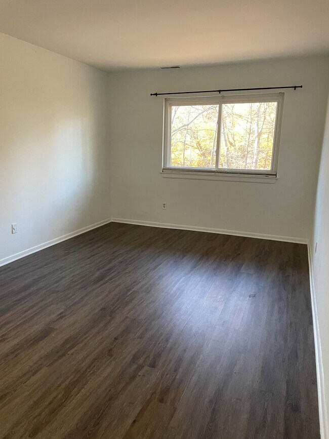 2nd Bedroom - 14 Newtown Rd