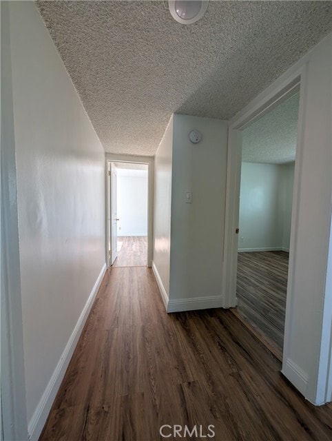 Building Photo - 665 W Altadena Dr