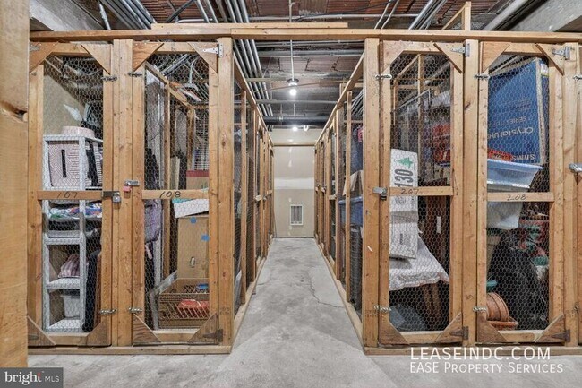 Building Photo - 2310 Ashmead Pl NW