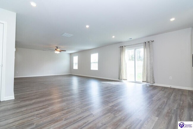 Building Photo - 104 Ashwood Ave