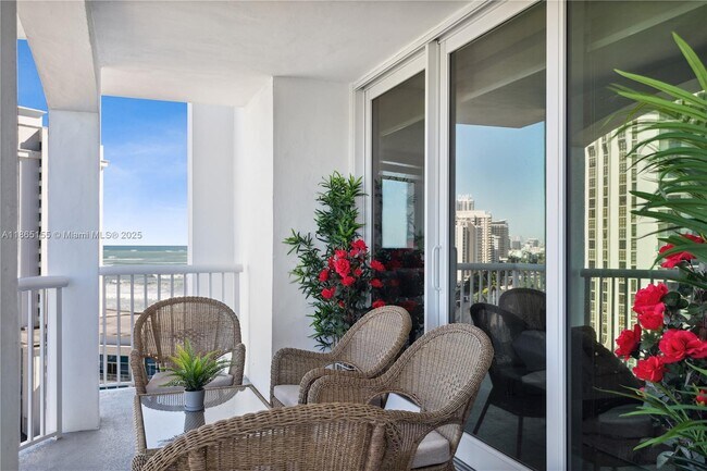 Building Photo - 5401 Collins Ave