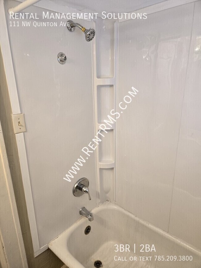 Building Photo - 111 NW Quinton Ave