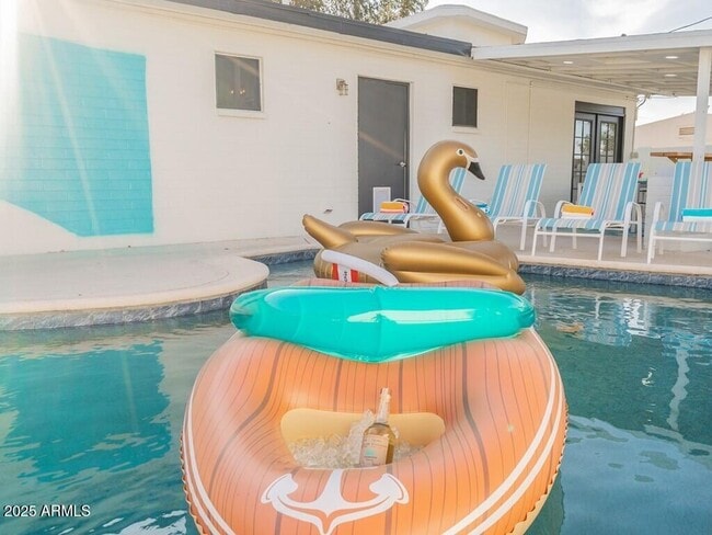 Building Photo - 3302 E Turquoise Ave