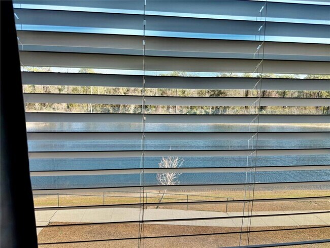 Building Photo - 7489 Stone Crk Trl