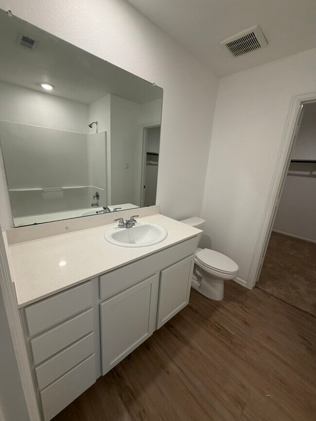 Building Photo - 7323 Greenbriar Cayon Ln