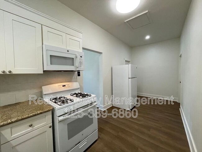 Building Photo - 38294 1494