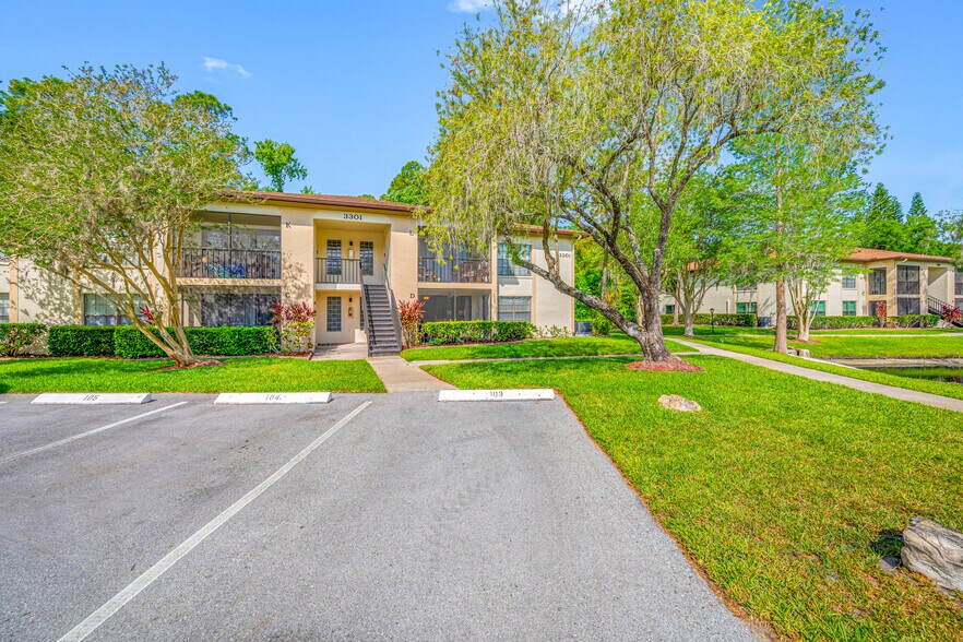 Building Photo - 3301 Crystal Ct E
