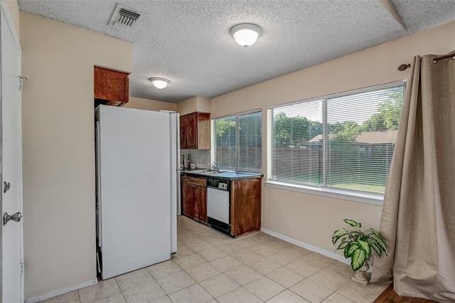 Building Photo - 1717 Palisades Dr