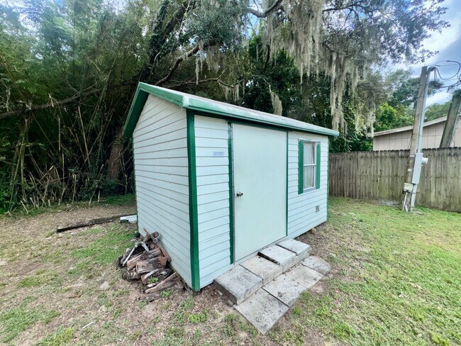 Building Photo - 641 Bayou Dr