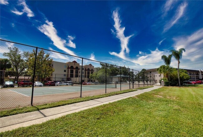 Building Photo - 102 Capri Isles Blvd