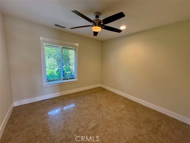 Building Photo - 2745 Temple Hills Dr