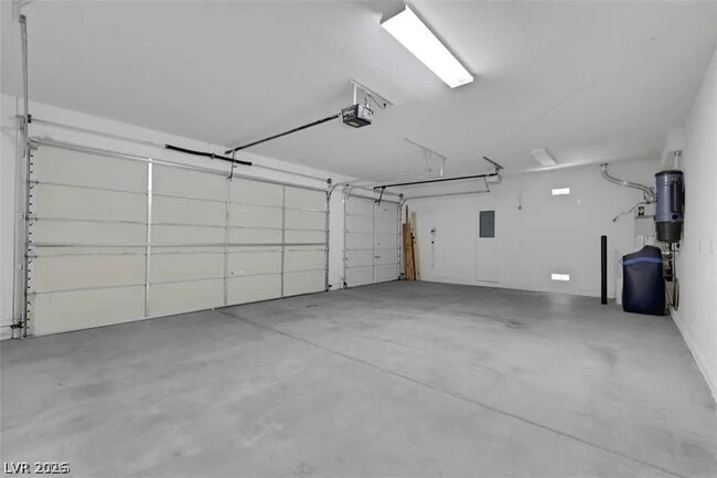 Building Photo - 2501 Bechamel Pl