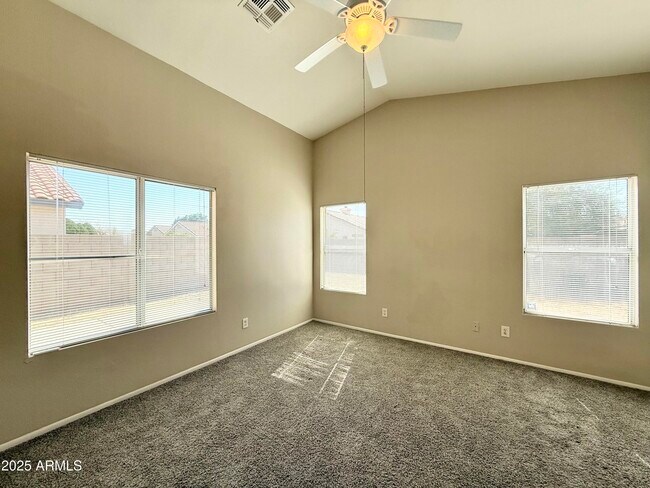 Building Photo - 10527 W Windsor Blvd