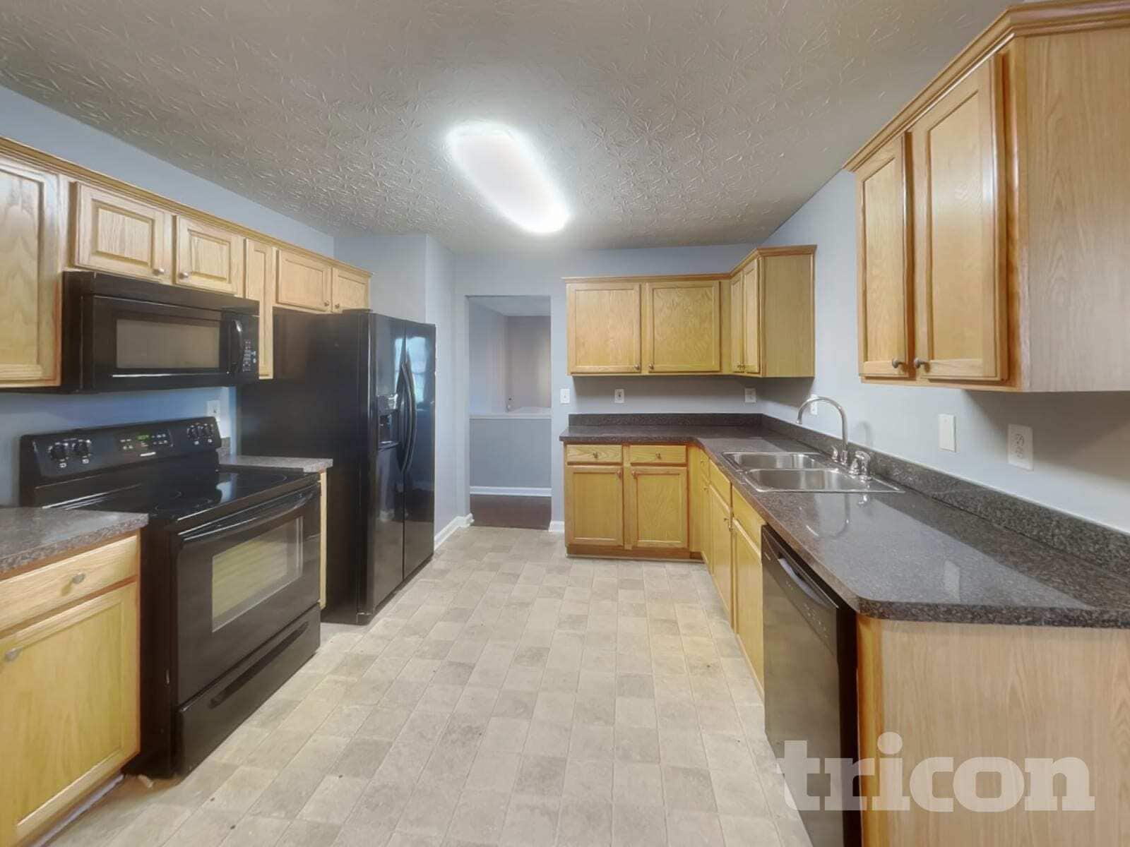 Building Photo - 3275 River Ln SE