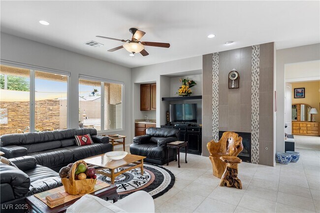 Building Photo - 2611 Savannah Springs Ave