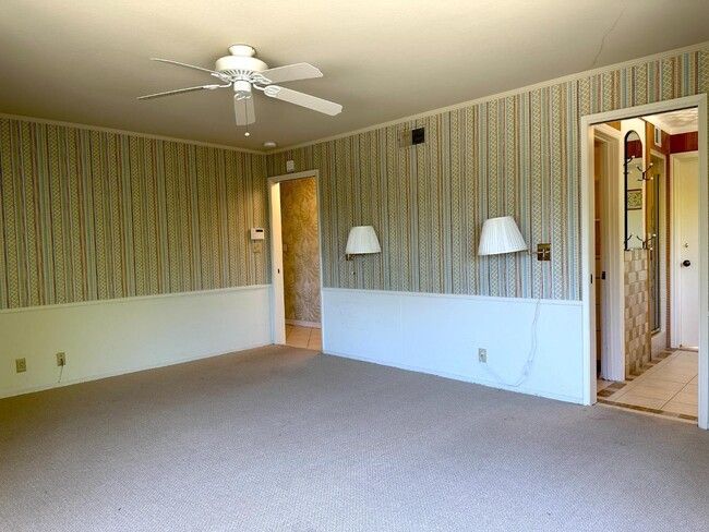 Building Photo - 25228 La Loma Dr
