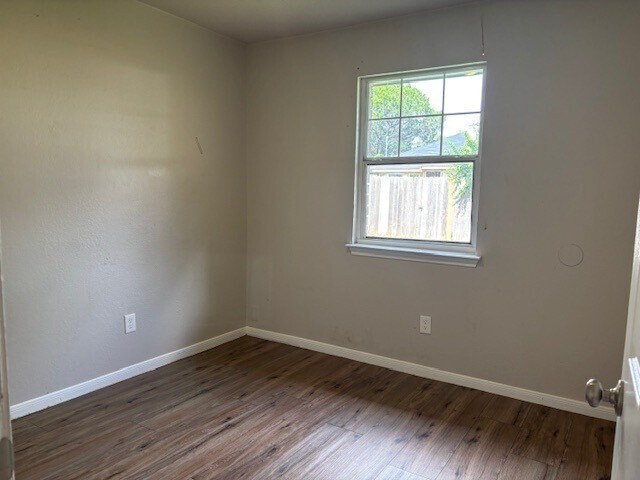 Building Photo - 2404 Hidden Hill Dr