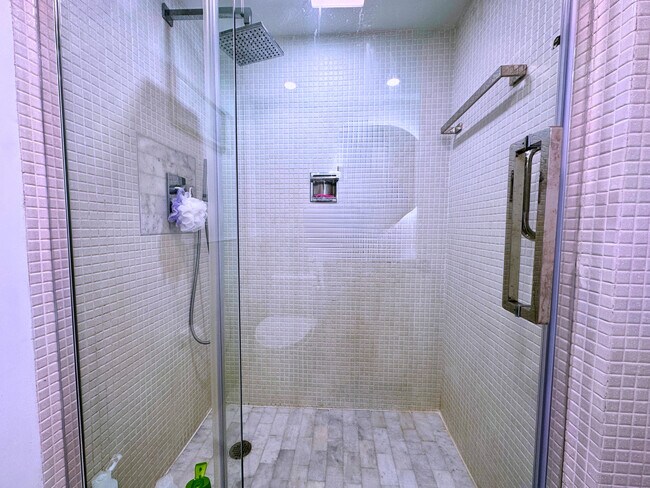 Building Photo - 3850 Galt Ocean Dr