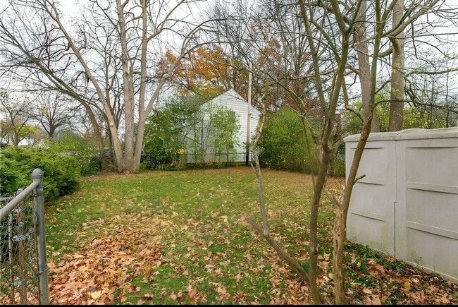 Building Photo - 205 Lattimore Rd