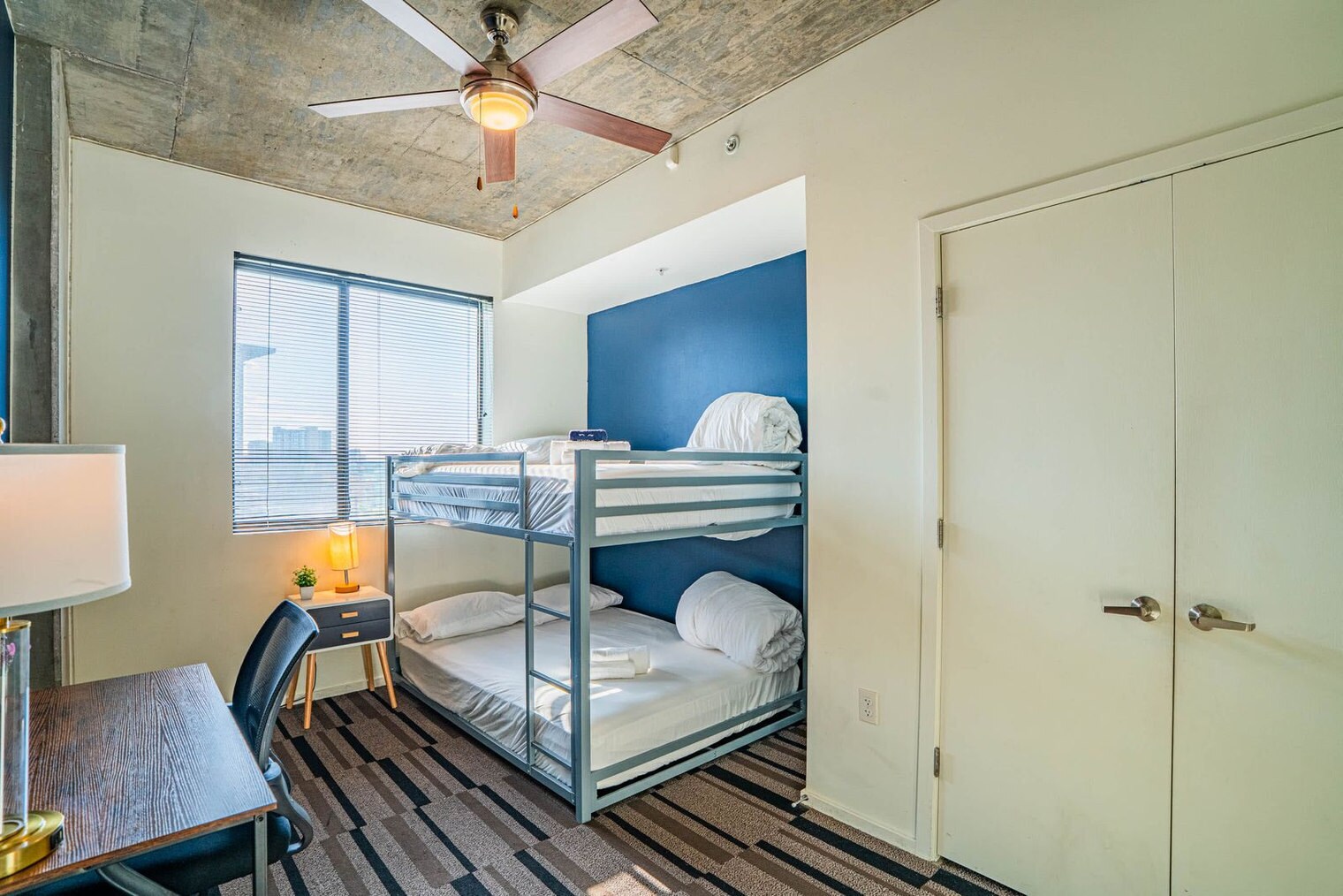 Building Photo - 333 E Roosevelt St