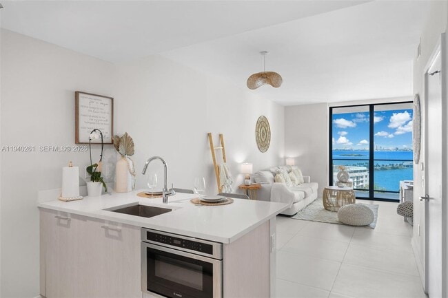 Building Photo - 501 NE 31st St