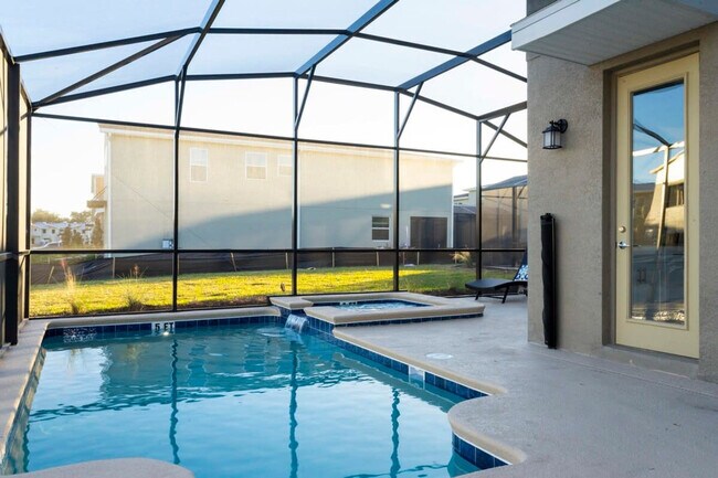 Building Photo - 4319 Scene Ln