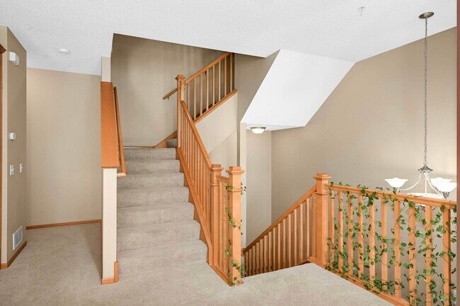 Building Photo - 15531 Eagle Shore Dr