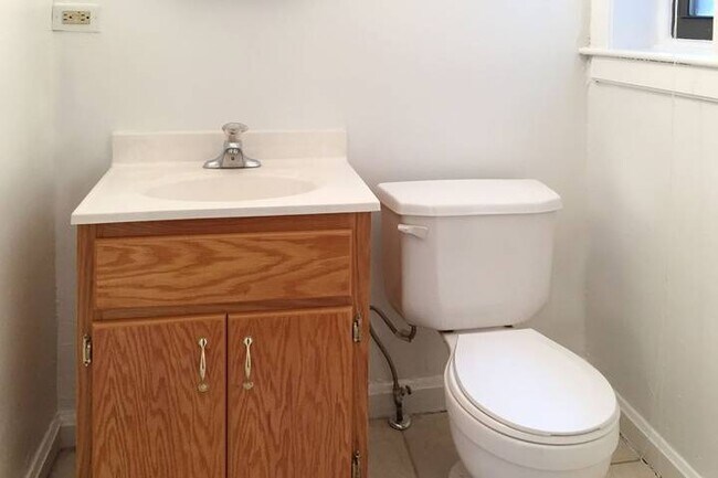Floorplan - 5300-5308 S. Greenwood Avenue