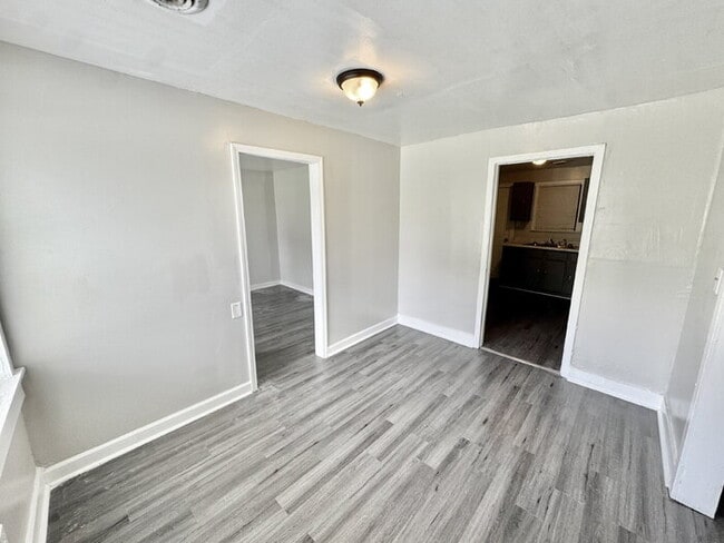 Building Photo - 478 Dixie Rd