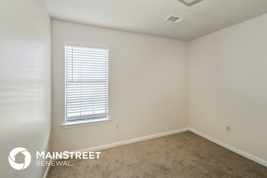 Building Photo - 5451 Gardendale St