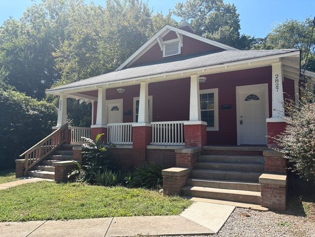 Primary Photo - Affordable and Adorable Duplex in Enderly ...