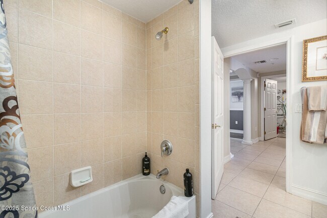 Building Photo - 15 Indian River Dr