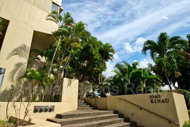 Building Photo - 1040 Kinau St