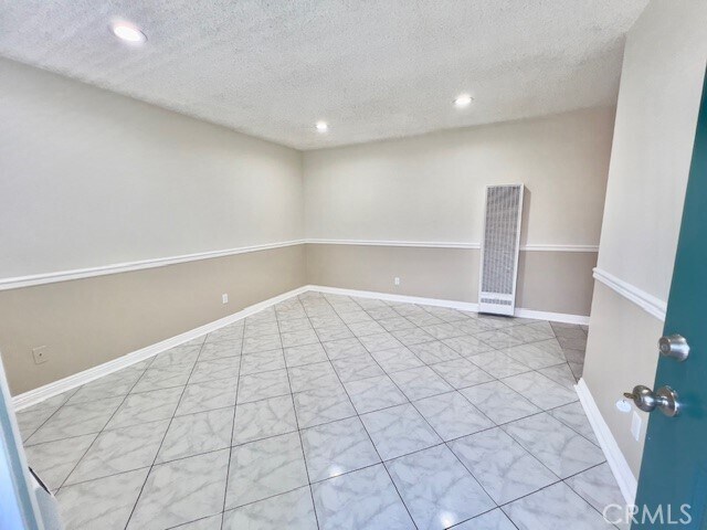 Building Photo - 711 N Soldano Ave