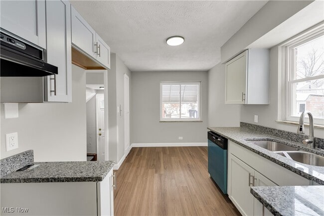 Building Photo - 17416 Throckley Ave