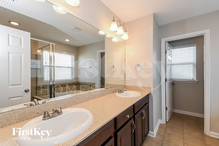 Building Photo - 7031 Azalea Grove Dr