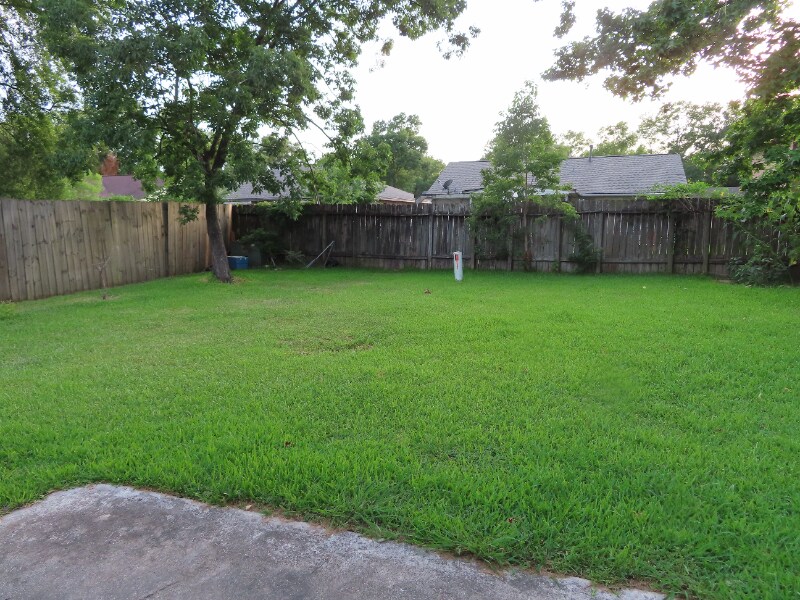 Building Photo - 12307 Currin Forest Dr