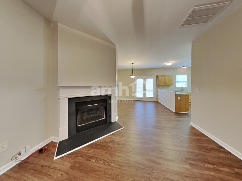 Building Photo - 8318 Townley Rd