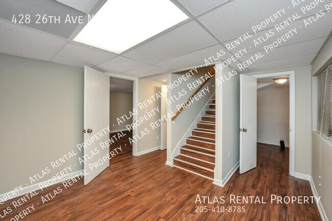 Building Photo - 428 26th Ave NW