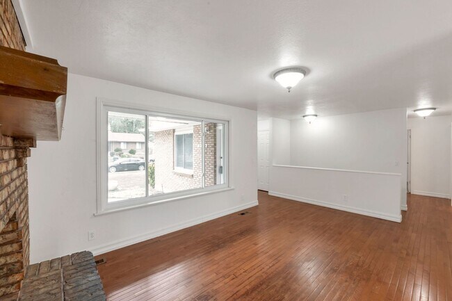 Building Photo - 2237 Karalee Way