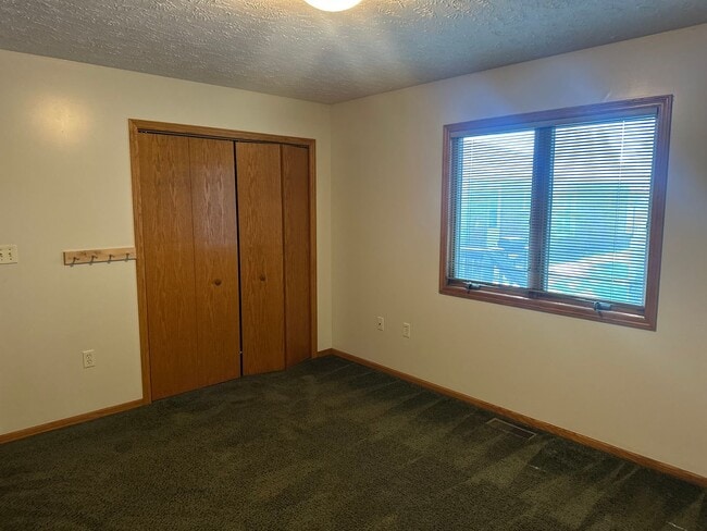 Building Photo - 2909/1704