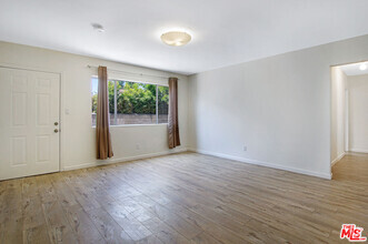 Building Photo - 2309 Hauser Blvd