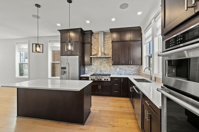Building Photo - 297 Auden Ave