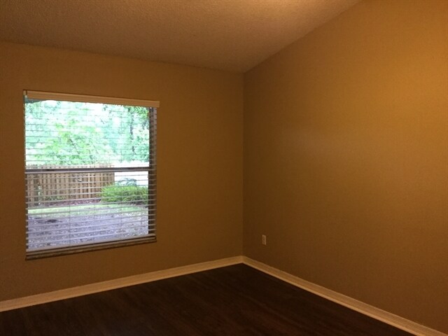 Building Photo - 15920 Lake Orienta Ct