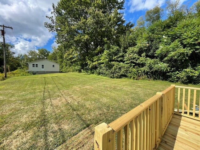 Building Photo - Beautiful, Private, Exceptional!! 1 bed/1ba Great location! UTILITIES INCLUDED!!